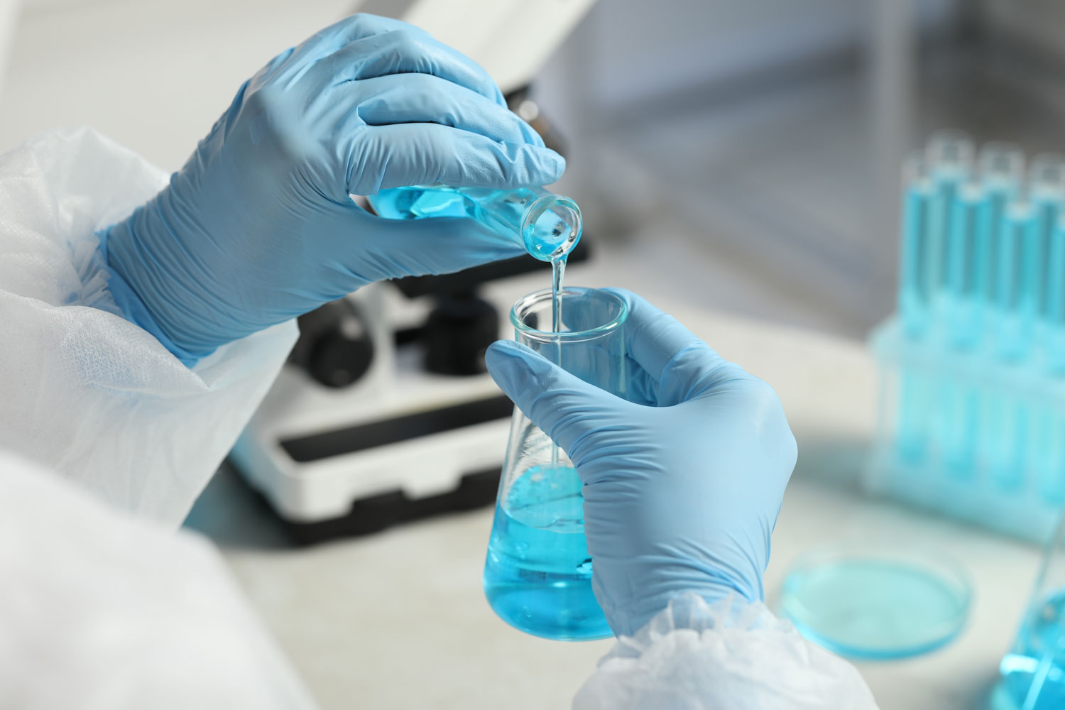 R&d 1 900x620